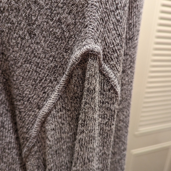 Heathered Gray Express Lounge Top - Picture 3 of 7